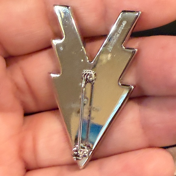 Louis Vuitton Silver-tone Enamel VVV pin featuring printed enamel inlays NWOT - Picture 6 of 13